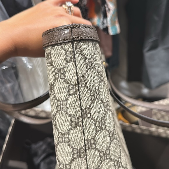 Gucci and balenciaga collab. I used this bag once. It comes with dust bag. - Picture 8 of 11